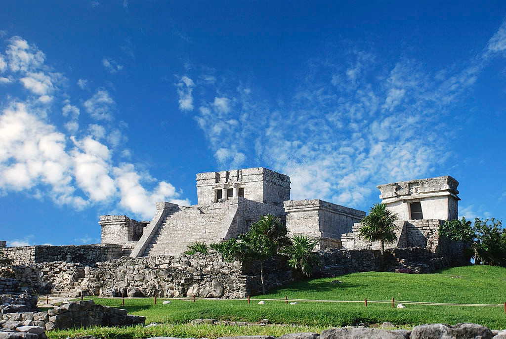 Ruinas de Tulum, una de las zonas arqueológicas de Quintana Roo Hermosa vista de las impresionantes ruinas de Tulum